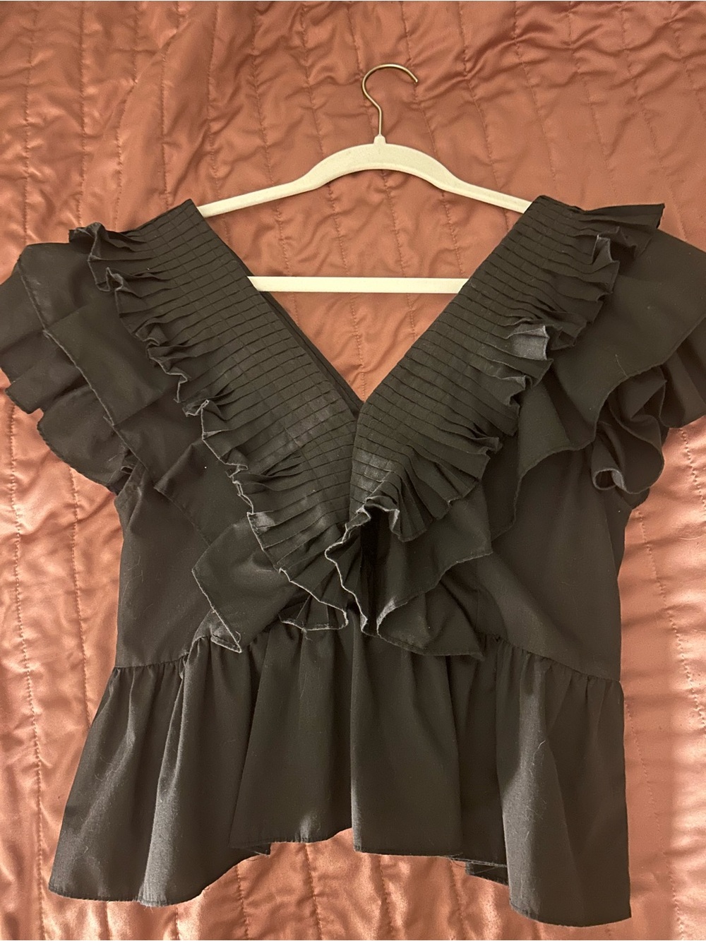 entro Black Ruffle V-Neck Peplum Top